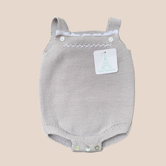 Pelele gris